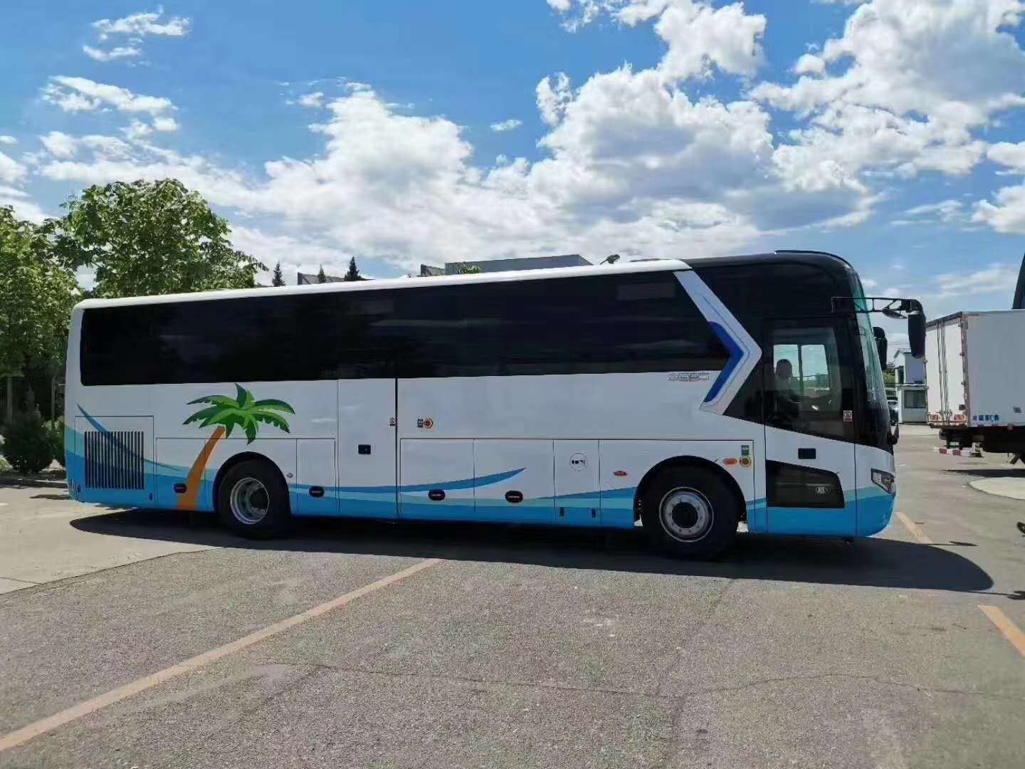 行業(yè)首款！中通廁所車(chē)亮相北京